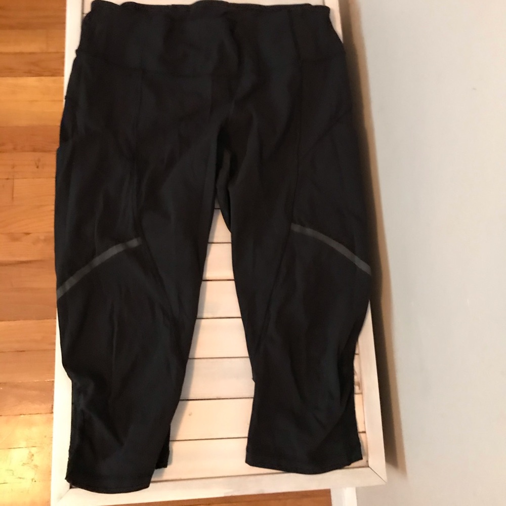 Lululemon crops
